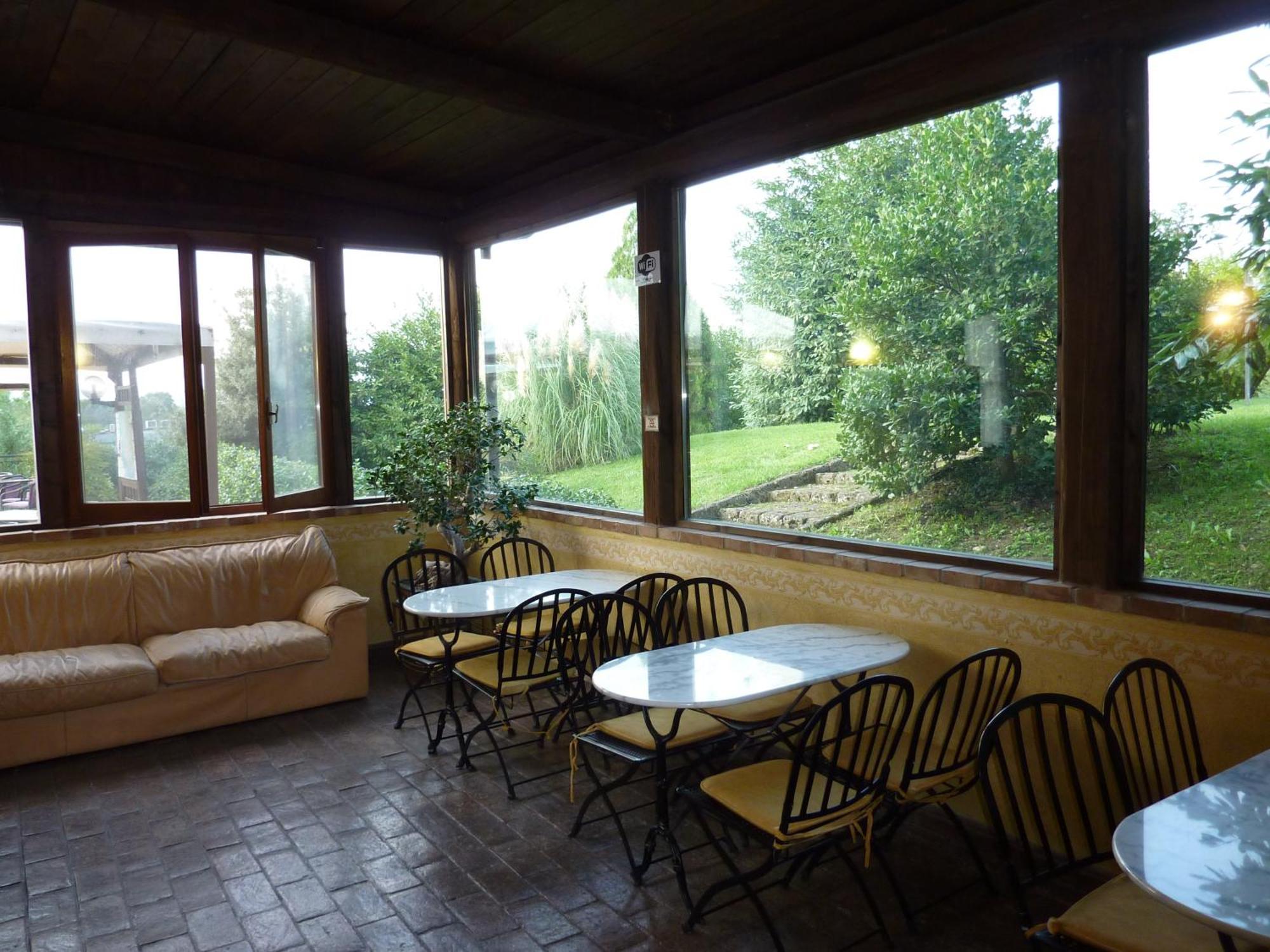 Hotel La Rocca Narni Esterno foto