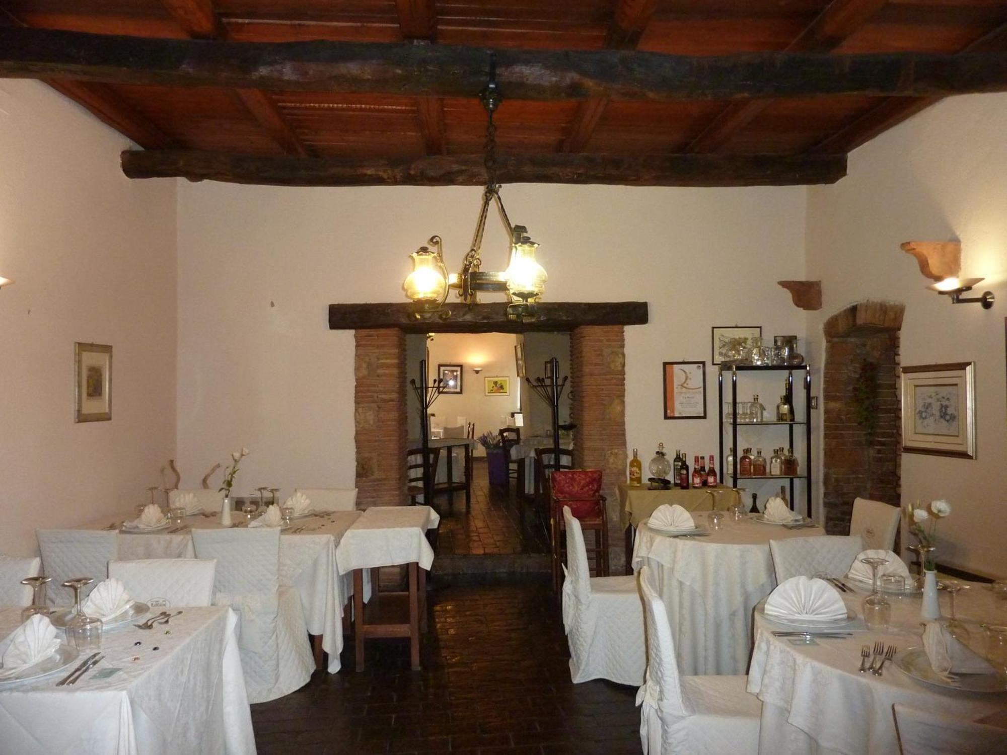 Hotel La Rocca Narni Esterno foto