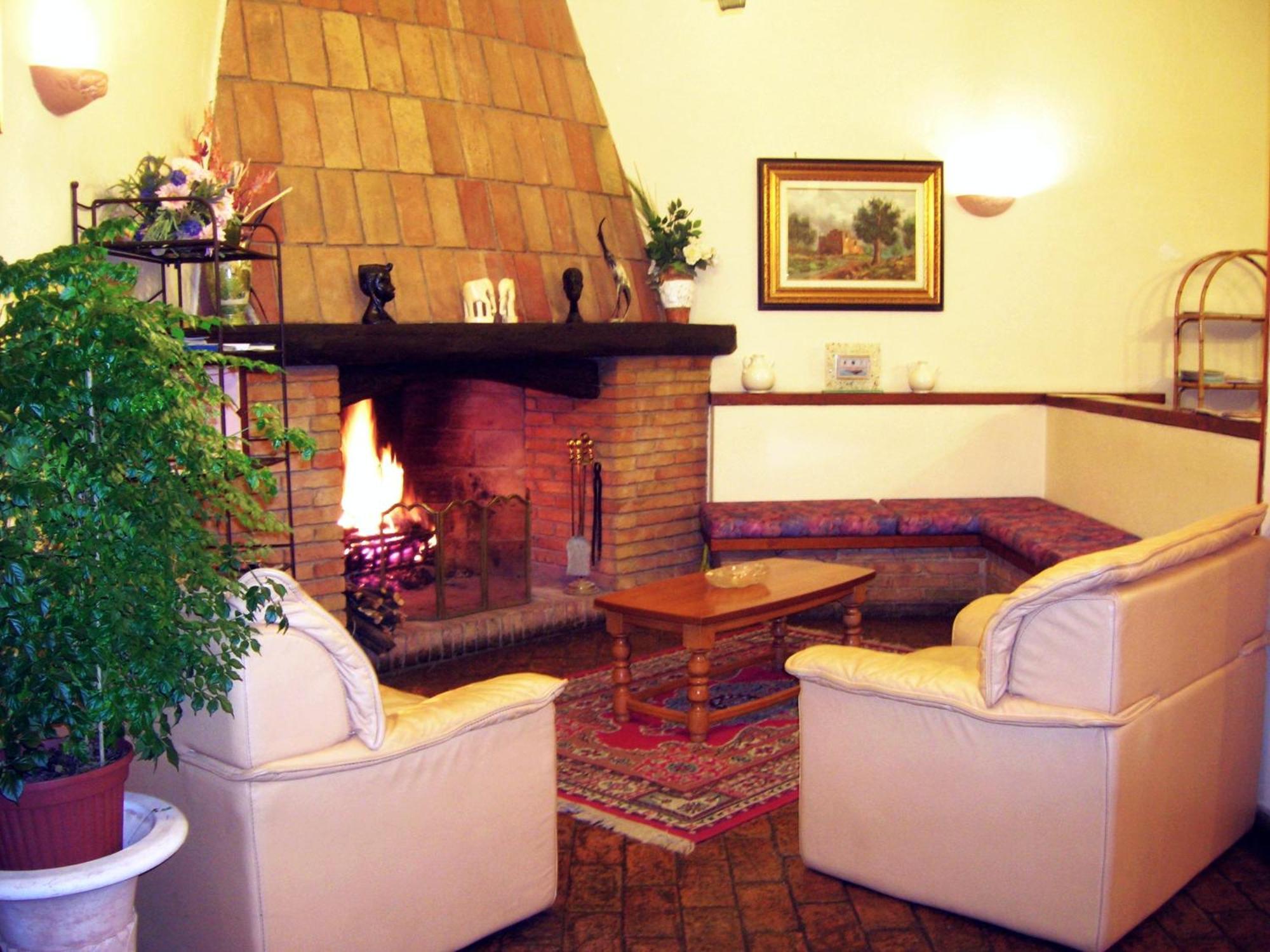 Hotel La Rocca Narni Esterno foto