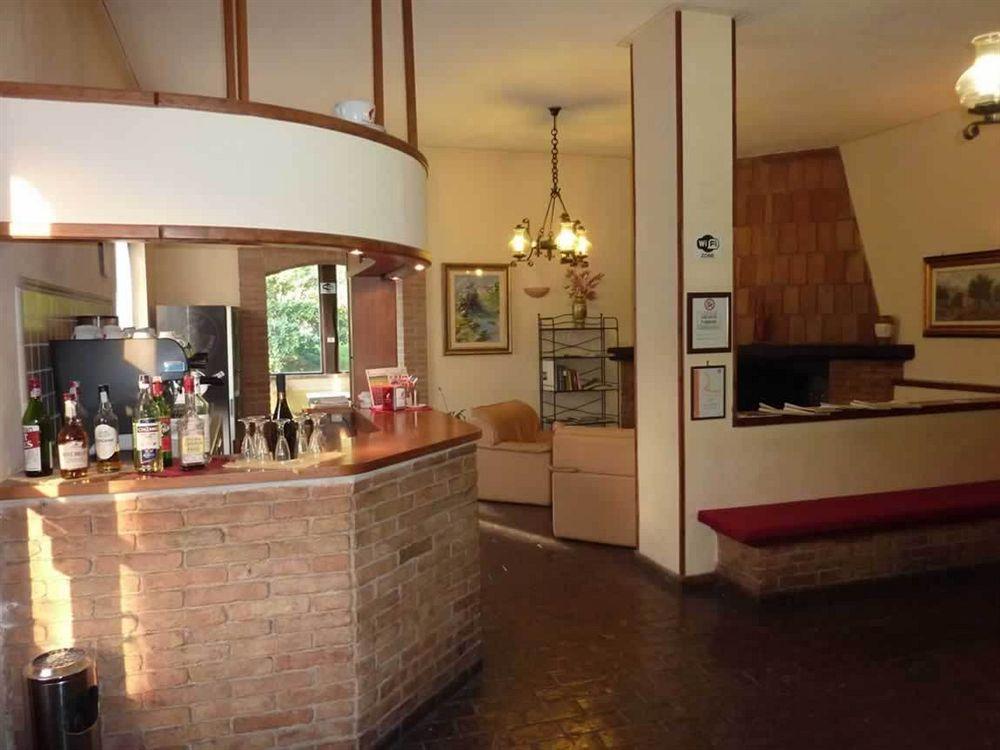 Hotel La Rocca Narni Esterno foto