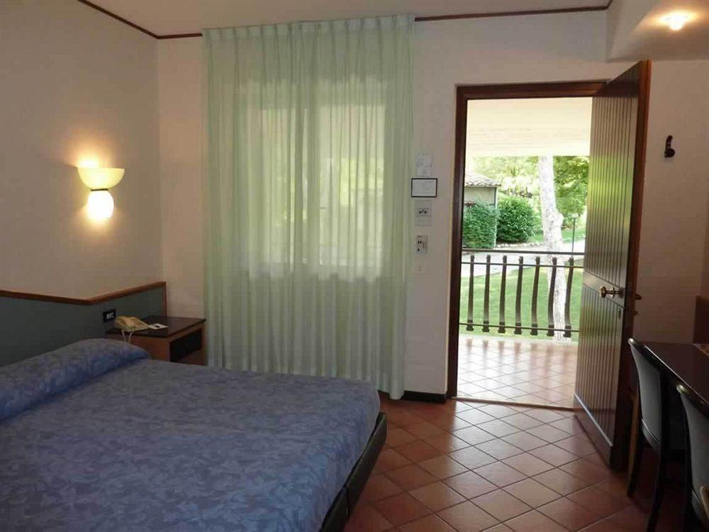 Hotel La Rocca Narni Esterno foto