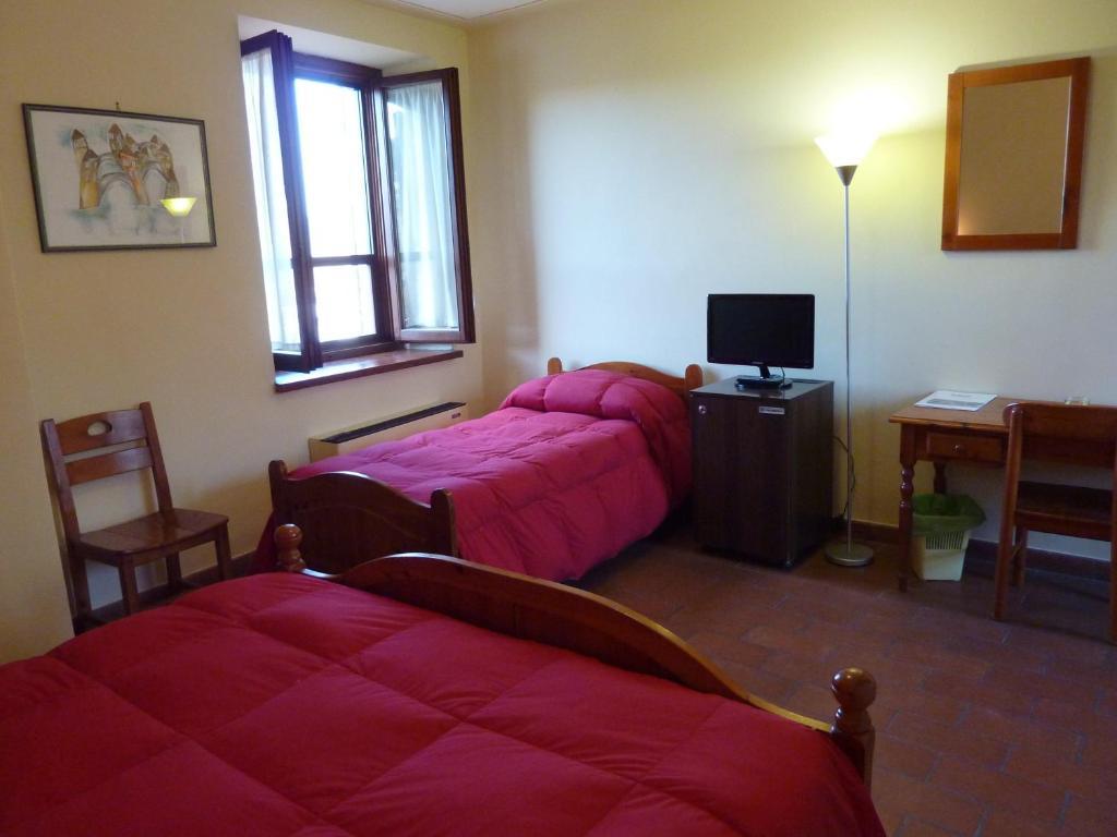 Hotel La Rocca Narni Camera foto