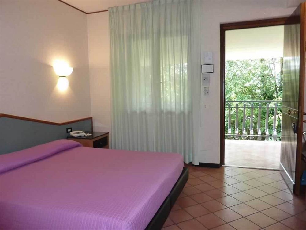 Hotel La Rocca Narni Esterno foto