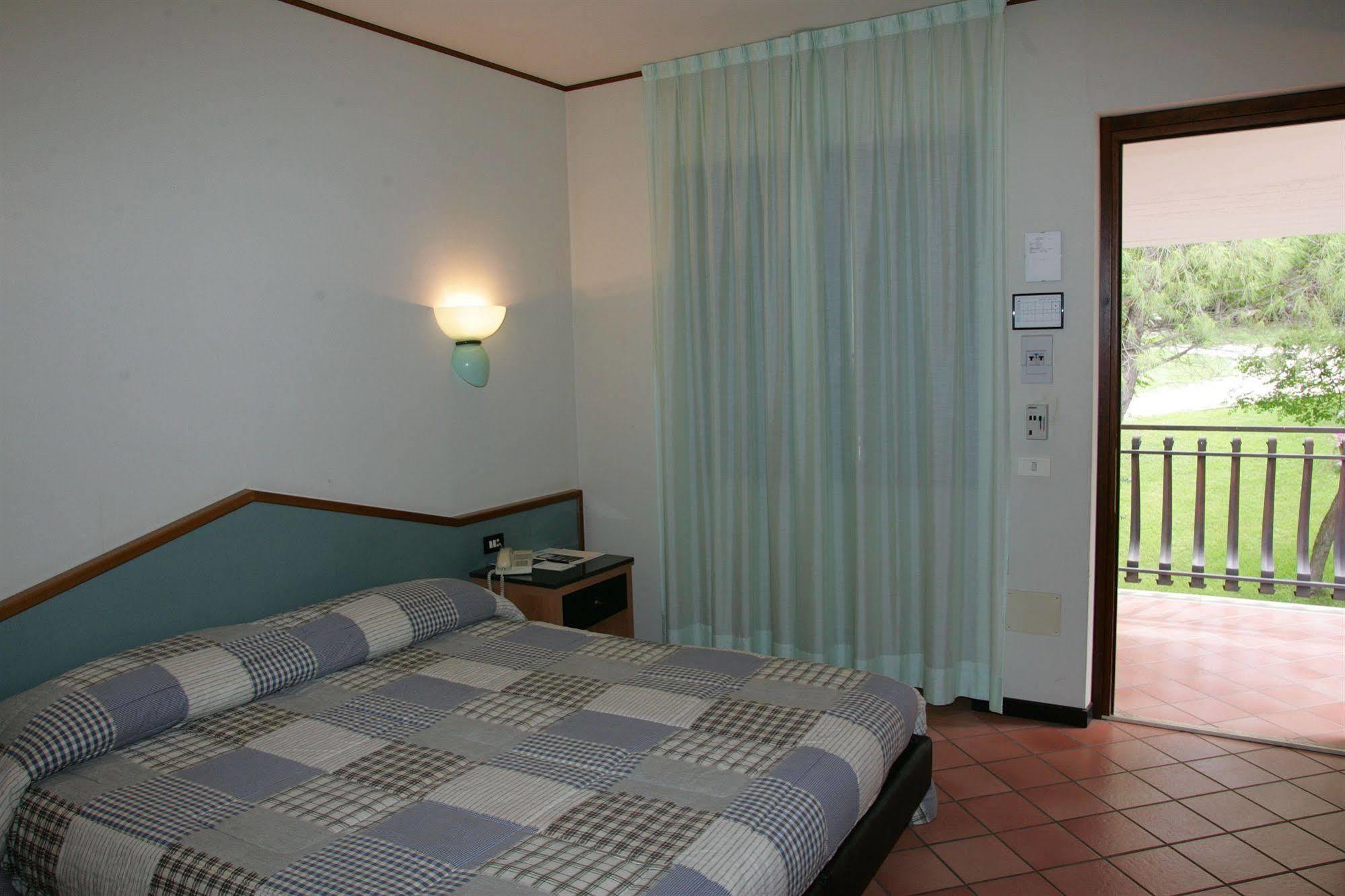 Hotel La Rocca Narni Esterno foto